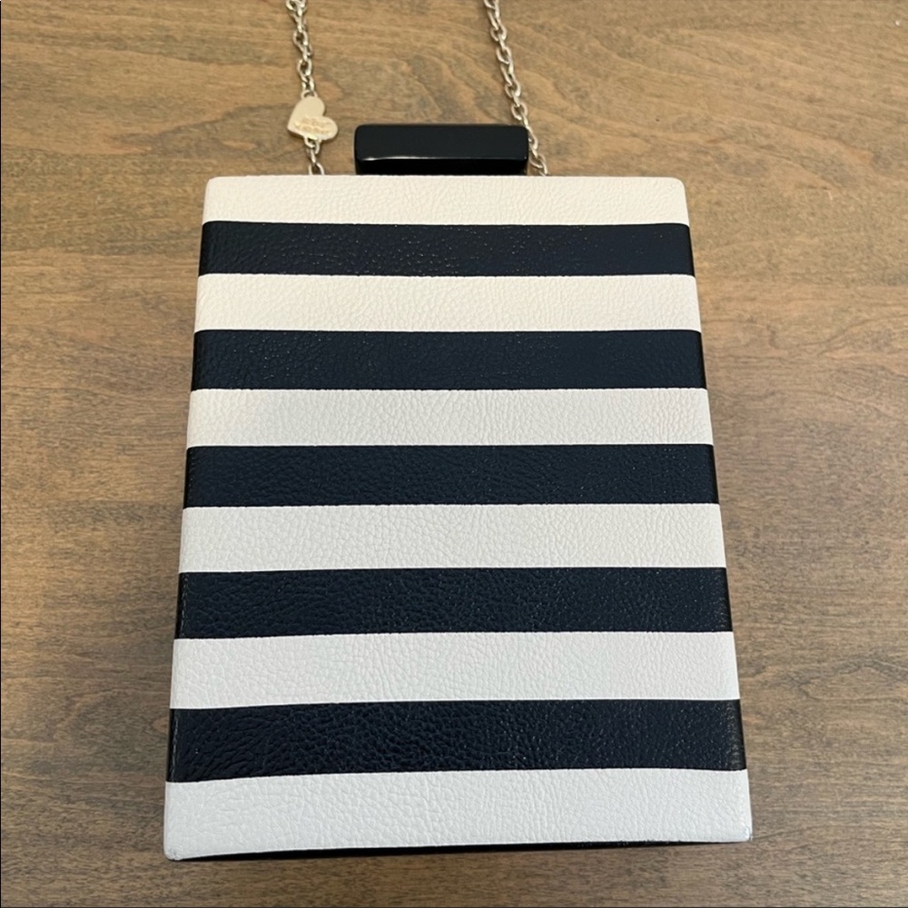 Betsey jhonson crossbody - Picture 7 of 7